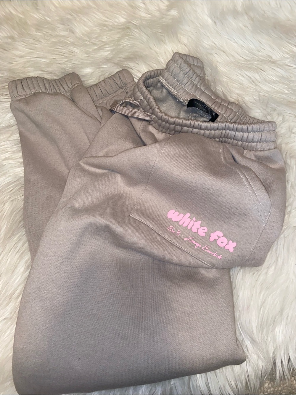 Ladies White Fox Offstage Sweatpants- Medium